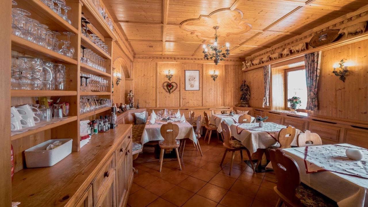 Gasthof Neuwirt Ellbogen Bagian luar foto