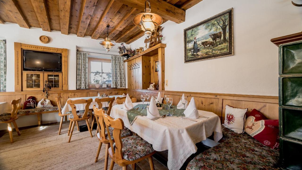Gasthof Neuwirt Ellbogen Bagian luar foto