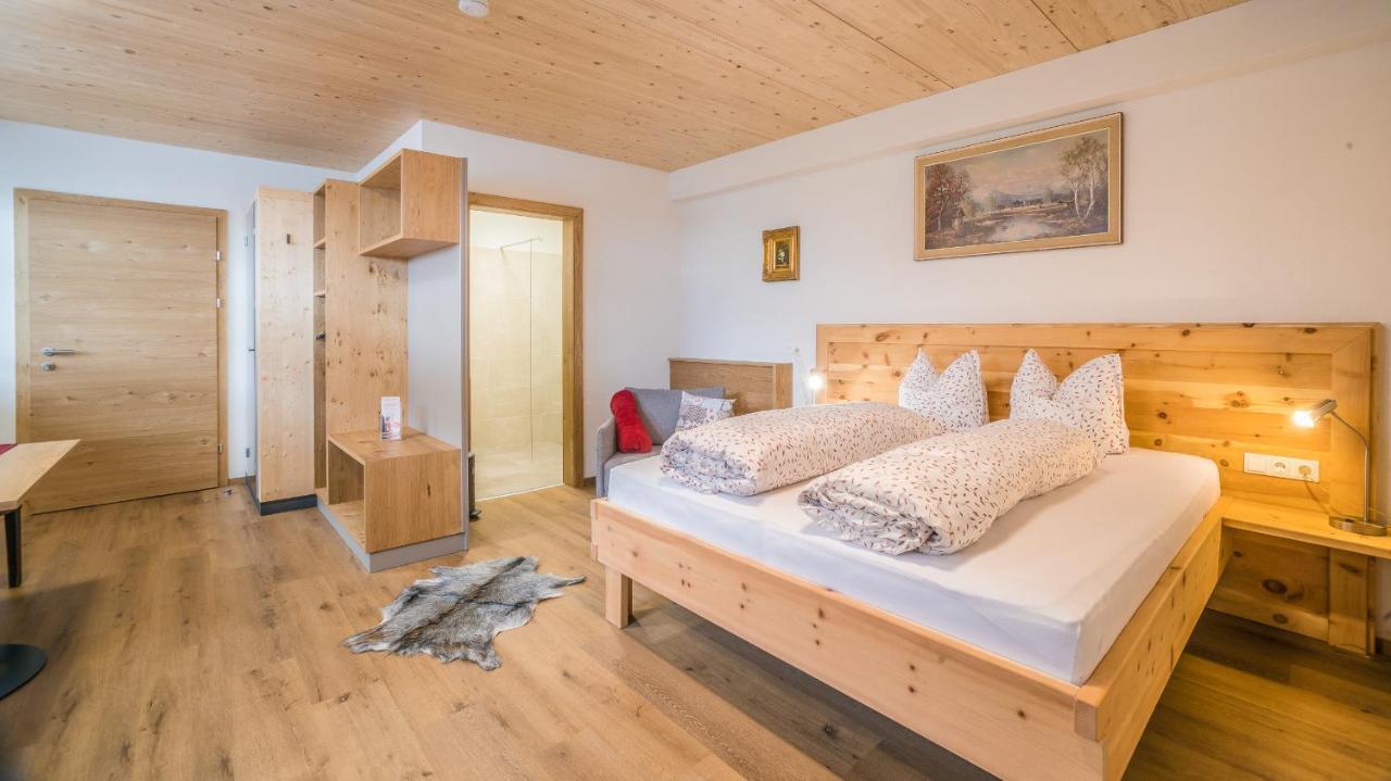 Gasthof Neuwirt Ellbogen Bagian luar foto