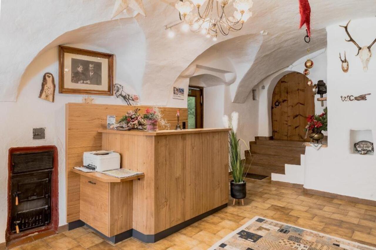 Gasthof Neuwirt Ellbogen Bagian luar foto